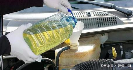 汽车冷却液变少了,可不可以用水代替?车主说了实话